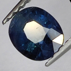 Saphir bleu 0,82 ct taille ovale 5,8x4,9 mm