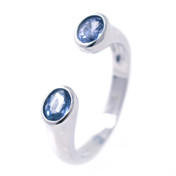 Anello con zaffiro o acquamarina in argento 925 placcato in rodio bianco o nero.