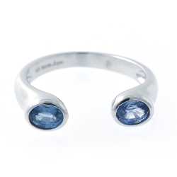 Sapphire or aquamarine ring in 925 sterling silver plated with white or black rhodium.