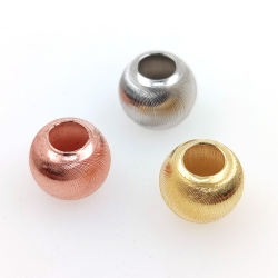 DIY : perle sphérique de 1 gramme en argent 925 plaquée au rhodium blanc, à l'or jaune ou à l'or rose.